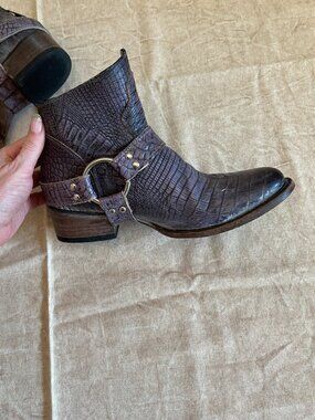Santiago harness Freebird boots